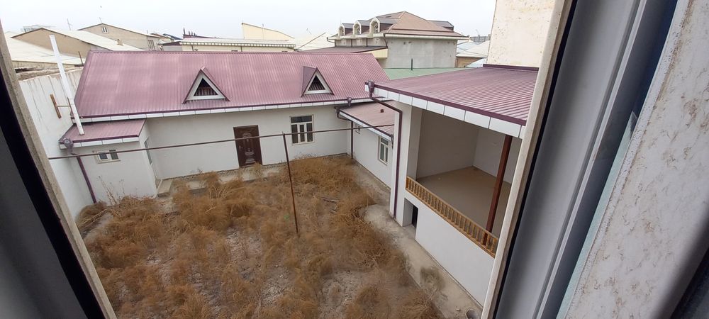 Ховли жой сотилади