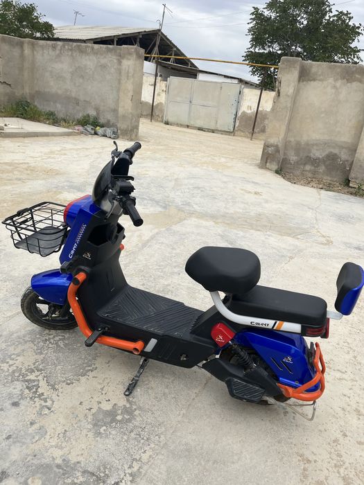 Продам скутер танк 108