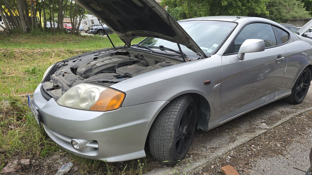 Hyundai  coupe 2.7