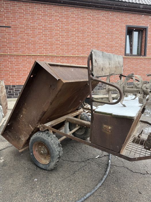 Трактор в отличном состоянии, весь на ходу