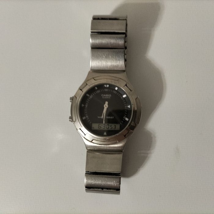 Часы кварцевые электроные