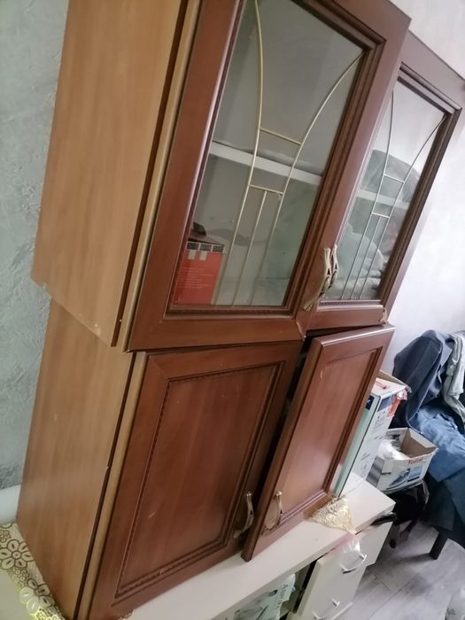 Продам кухонные навесные шкафы