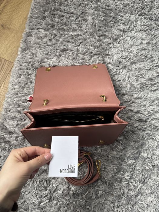 Розова дамска чанта Love Moschino