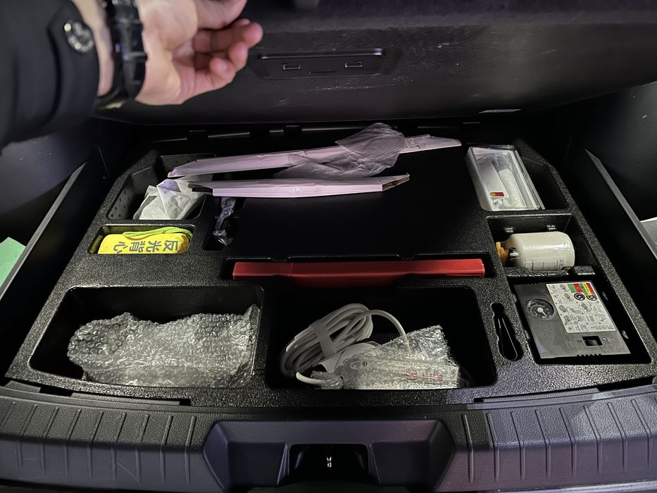 BYD Song Plus Flagship 2022 elektromobil srochna sotiladi