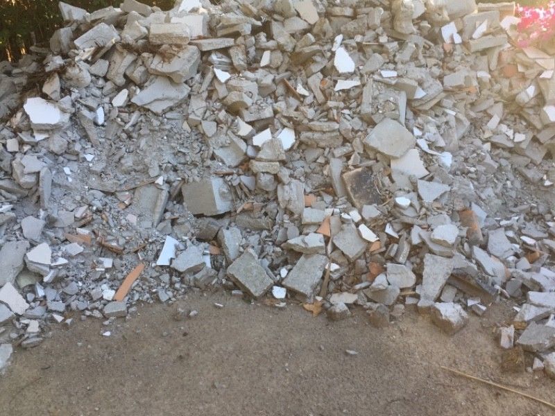 Transport Moloz ,Demolam ,Debarasam Moloz ! Preturi Avantajoase !