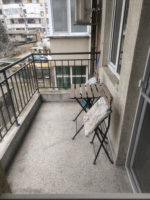 Двустаен апартамент в близост до Борисовата градинка и Младежки дом в