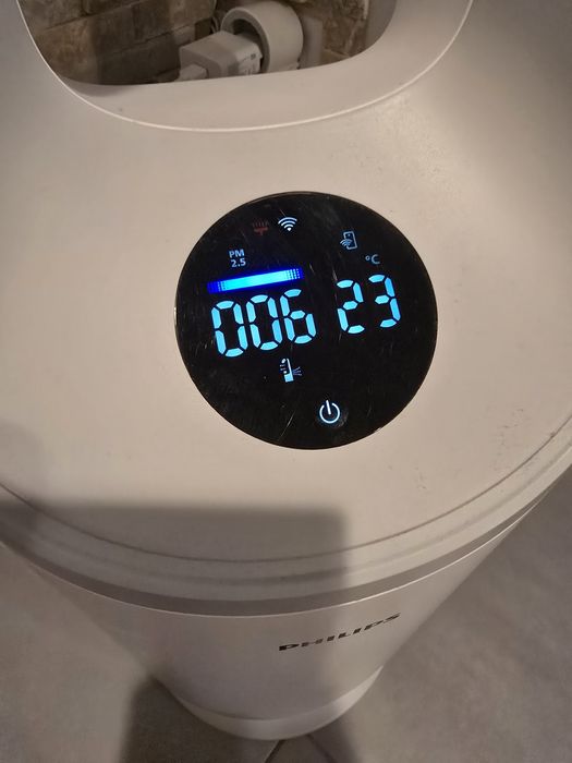 Vând Purificator de aer si ventilator 2-in-1 Philips AMF765/10