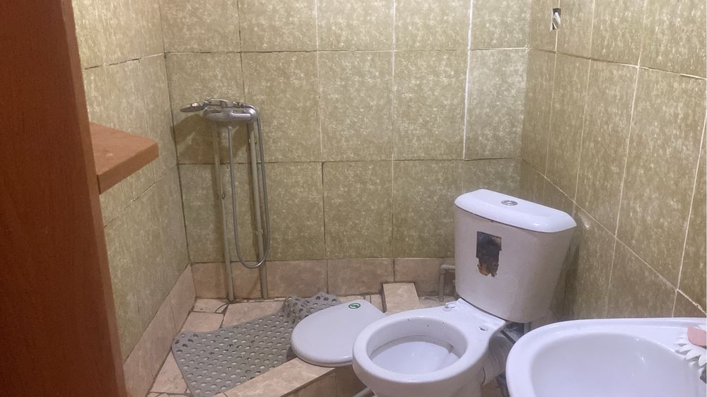 Комната  студия в общежитие  30 кв