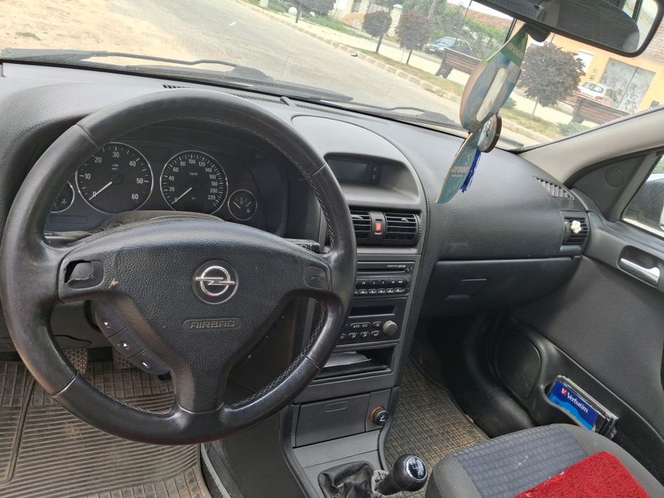 Vând Opel astra g cu probleme la motor