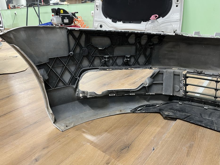 Предна броня за Passat b7