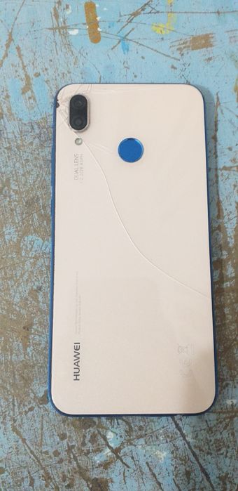 Продам телефон,в рабочем состояний