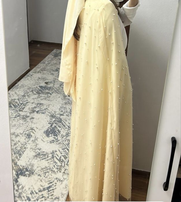 Платье на узату со шлейфом