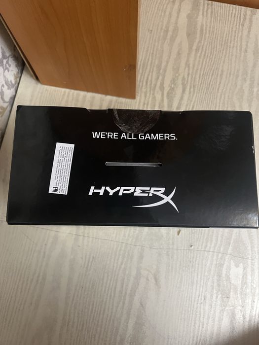 продам новый наушник hyperx cloud stinger core2