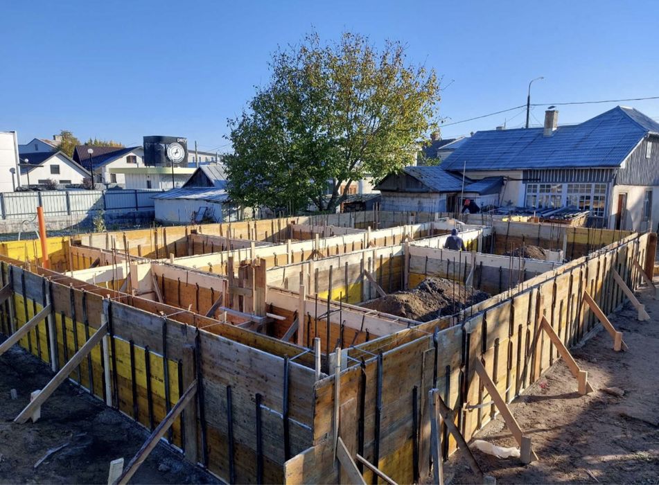 Firma de constructii executa case la rosu /case la cheie