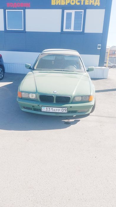 Продоется BMW e38