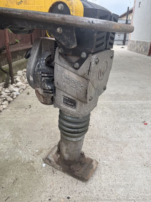 Compactor wacker newson