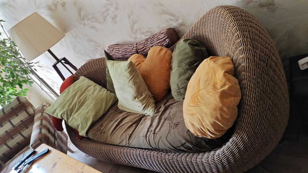 Мебели за хол и градина в отлично състояние