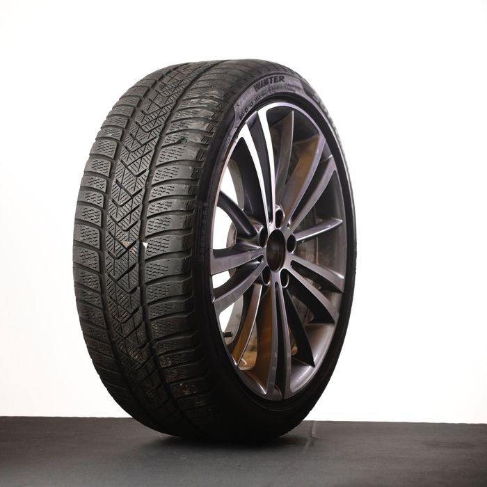 Комплект 4броя Гуми Pirelli Sottozero 3 245/40R19 98V DOT1022| Джанти 8Jx19H2-N ET33 A2574010300| Гуми и джанти