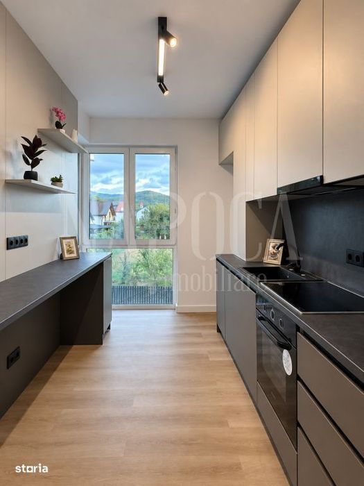 Apartament 3 camere de vanzare in Floresti