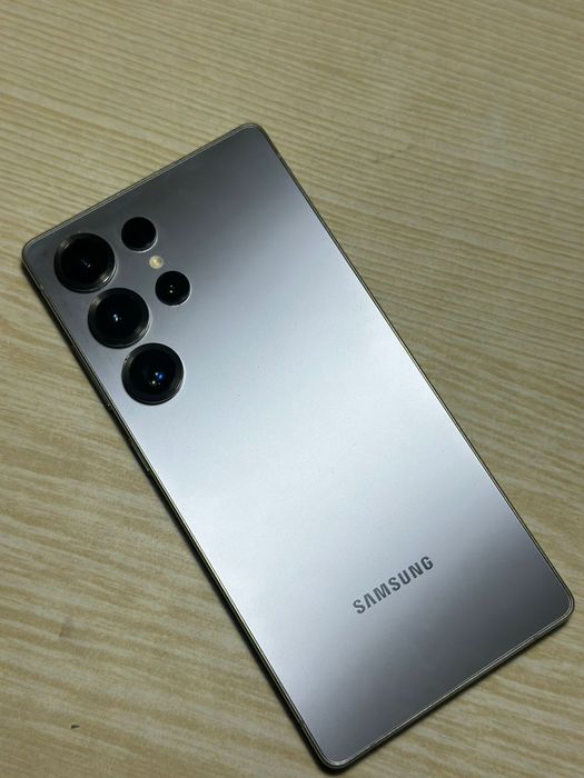 Продам Samsung S25Ultra 256gb.