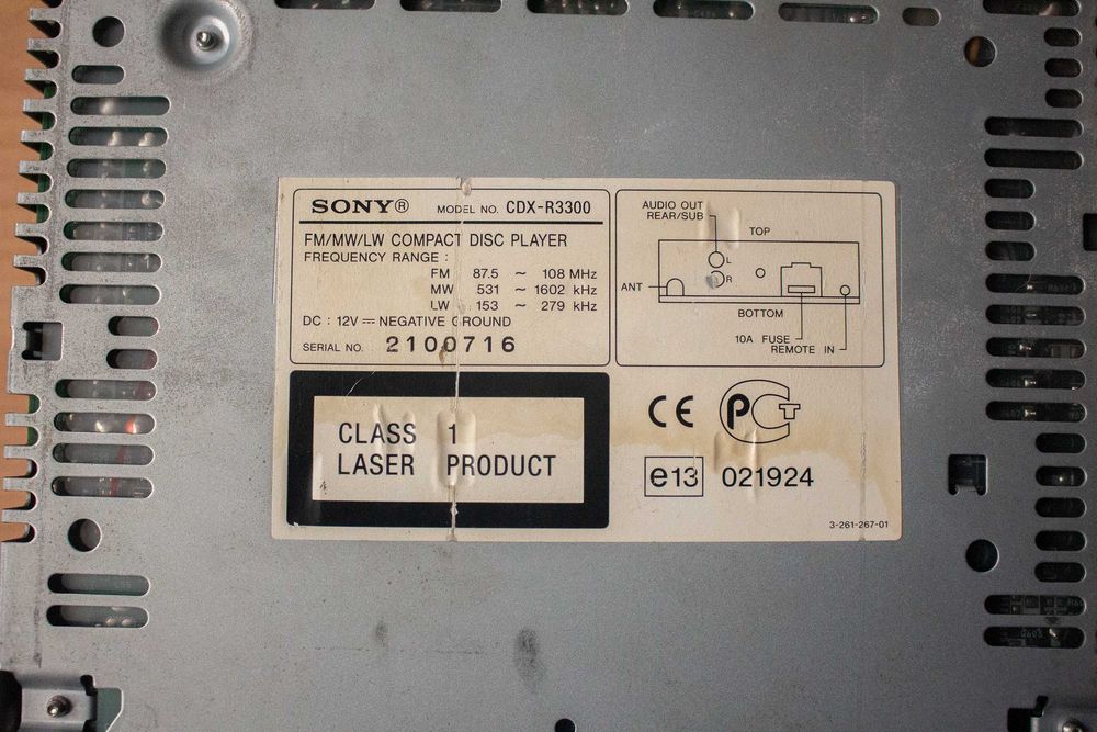 Sony CDX-R3300 радио и CD плеър