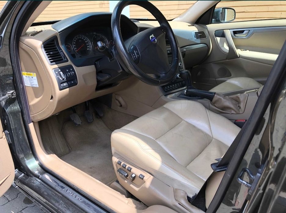 Volvo S60 D5 Summum Facelift-Configurație rară, întreținută exemplar