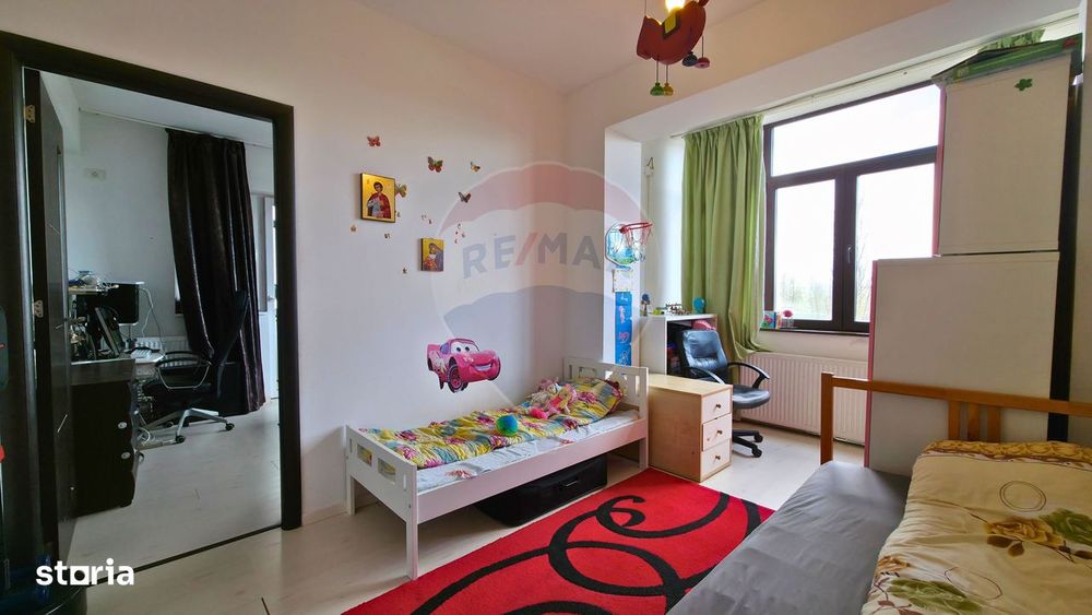 Apartament 3 camere 1 Decembrie de Vanzare