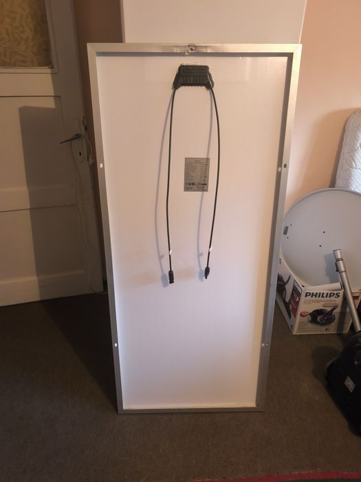 Соларен панел и соларен контролер 20А