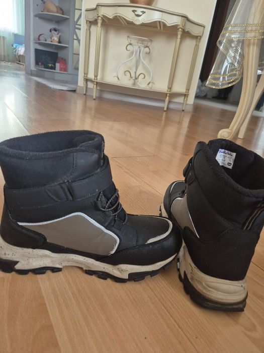Зимние теплые ботинки 37 размера