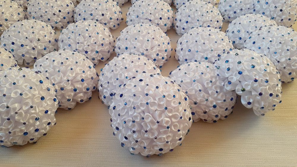 Пышные школьные бантики ручной работы .