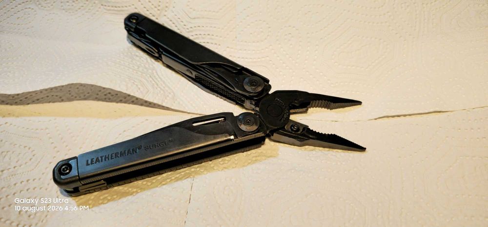 Multitool Leatherman Surge