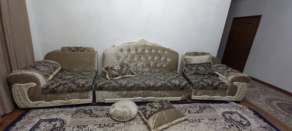 Диван ханский,раскладной!