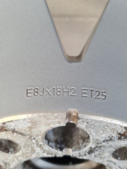 Оригинални джанти за ФОЛКСВАГЕН VW AUDI SEAT SKODA R18 5x112 ET25 8J