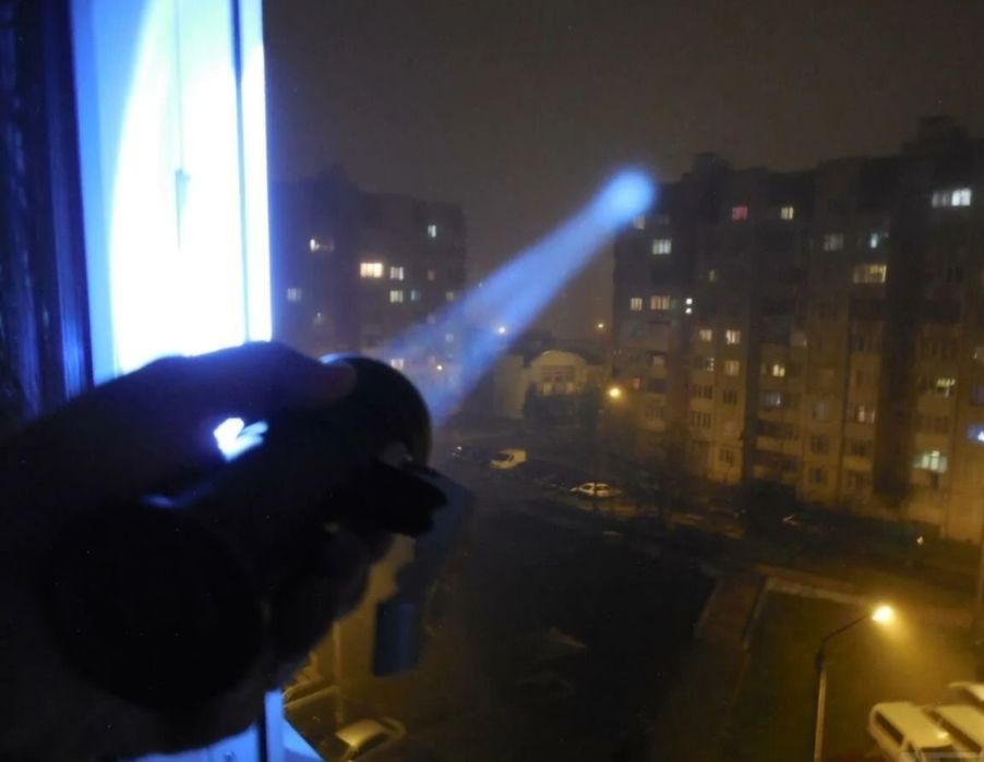 Очень мощный электрофонарь