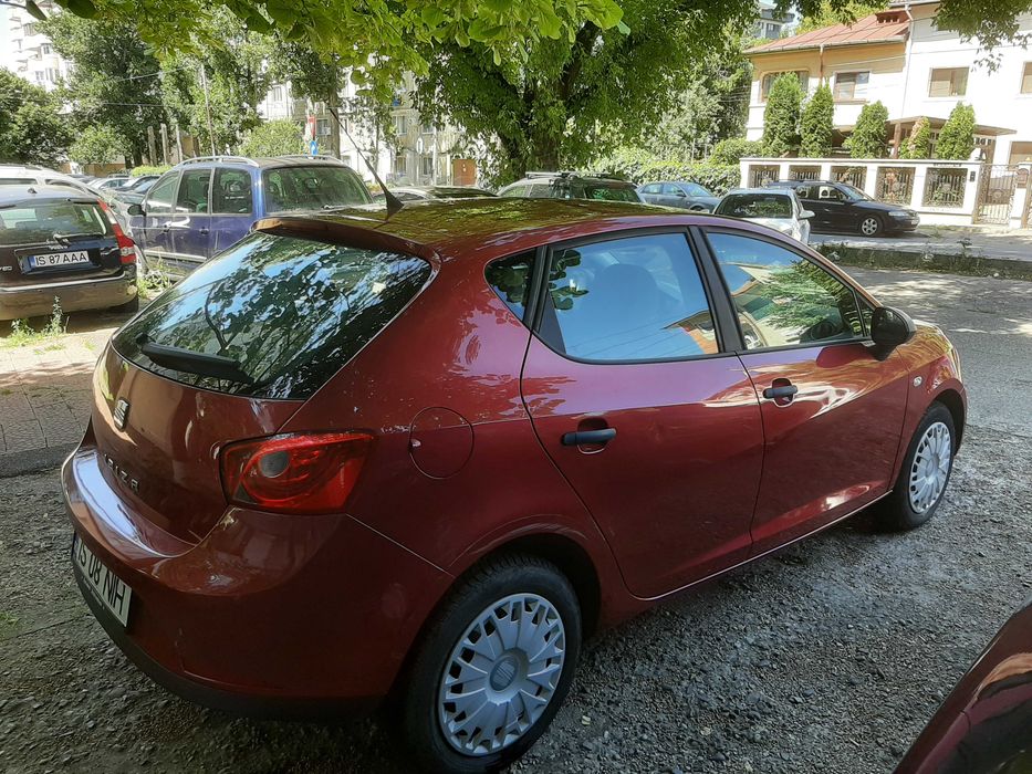 Vând autoturism Seat ibiza.
