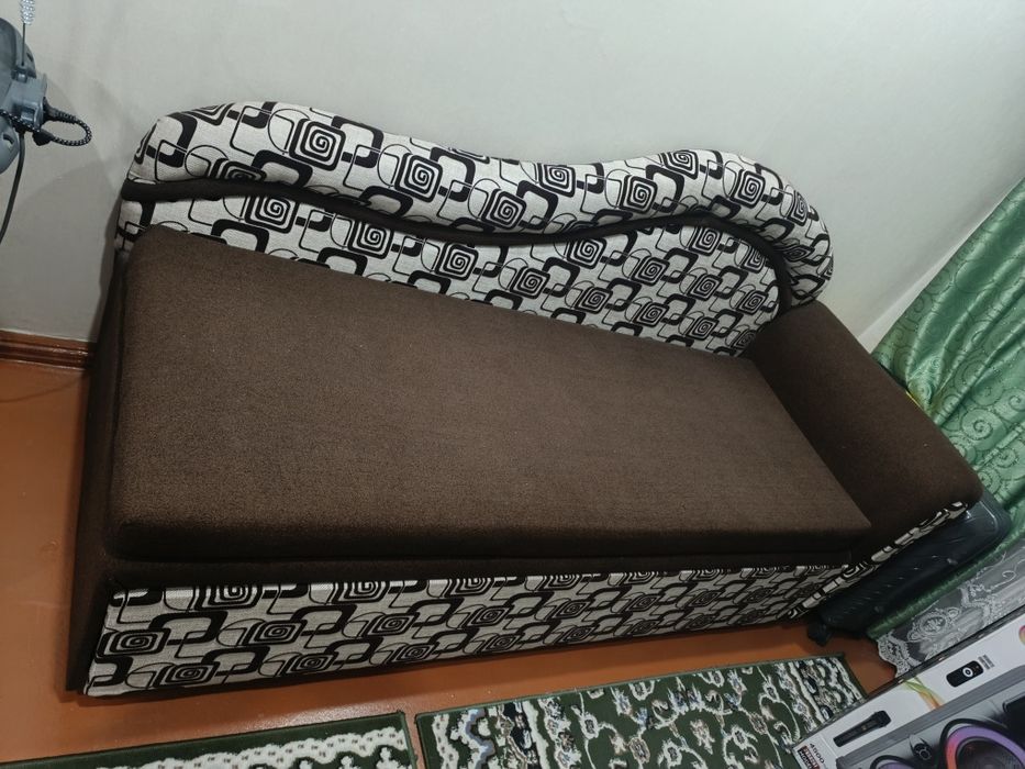 Диван тахта в хорошем состоянии