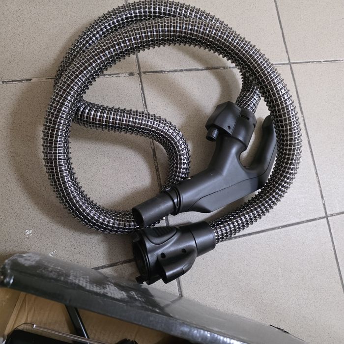 Продам пылесос Aura Roboclean