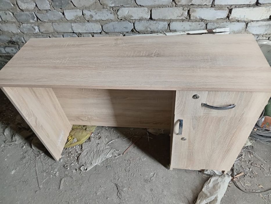 Продам стол