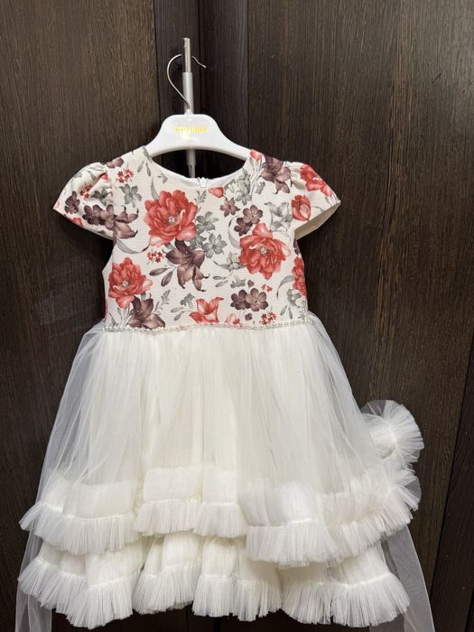 Платья нарядные на девочку