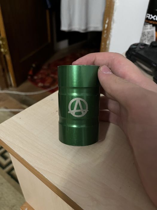 Зажим на трюковой самокат APEX