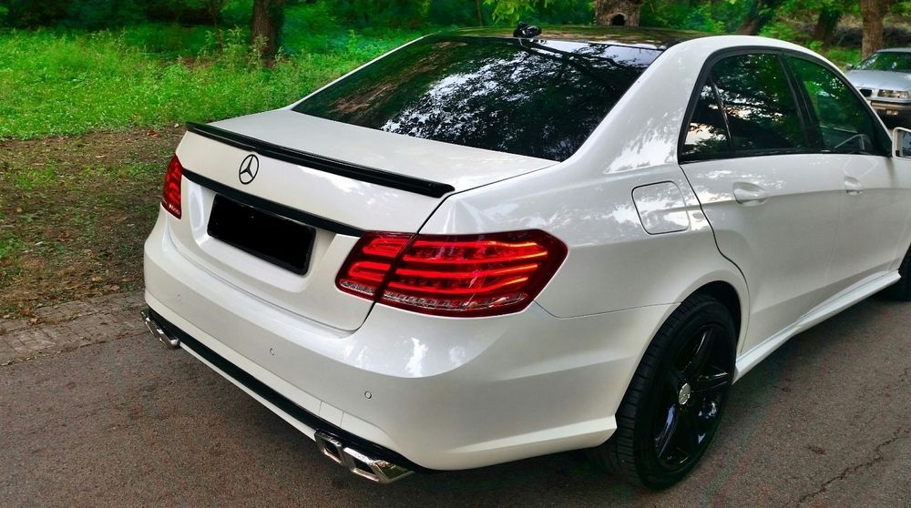 W212 63AMG пакет предна задна броня прагове накрайници