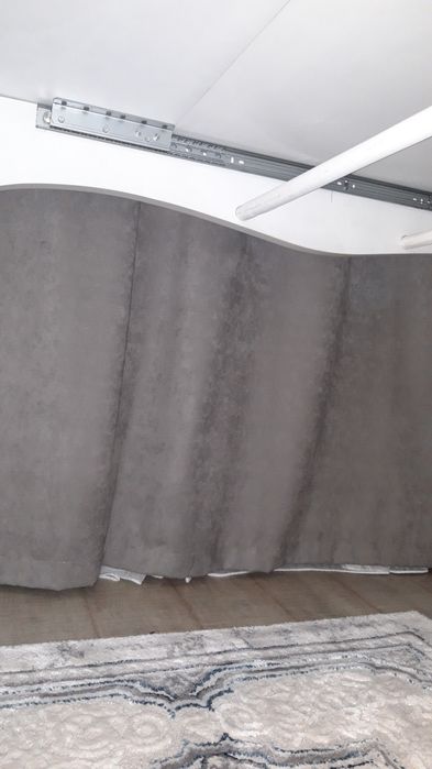 Стол для гостинной