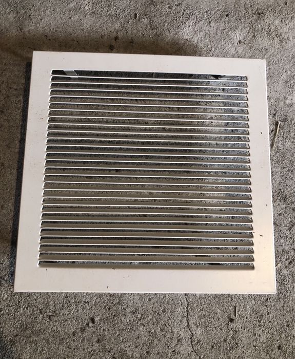 Grilaj aerisire 23,5 * 23 cm