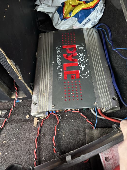 Stație Pyle LED+ subwoofer Dragster 12” – bass puternic