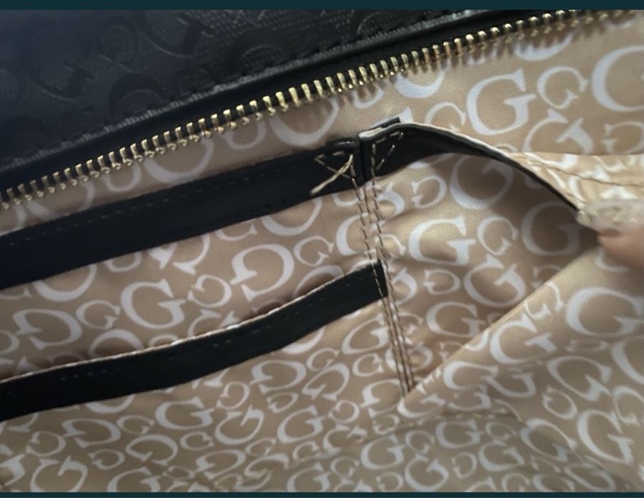 Geanta guess pentru ea