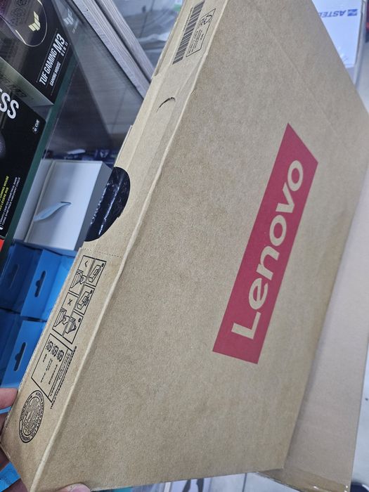 Notebook Lenovo 512 tali yangi kelishtrib beriladi
