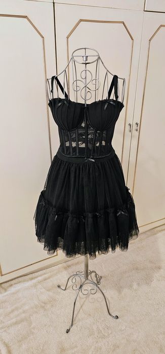 Пола от тюл в два цвята