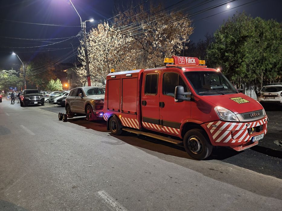 Tractari 4×4 blocate,dube,stivuitoare și utilaje