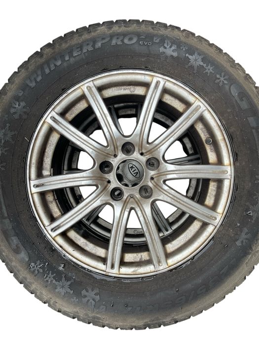 Jante aliaj R17 5x114,3 originale Kia/Hyundai cu anvelope de iarna