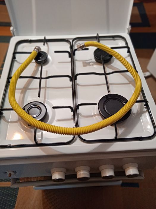 Vând aragaz Studio Casa nou